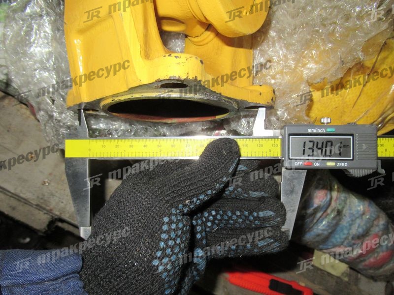 Вал карданный промежуточный/задний CDM833