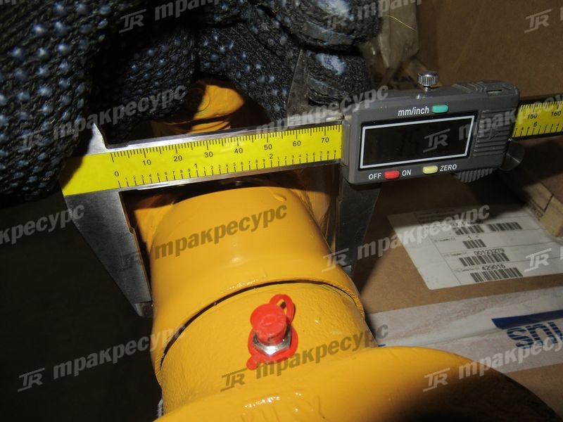 Вал карданный промежуточный/задний CDM833