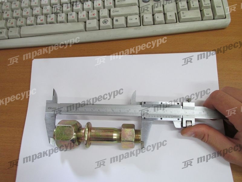 Шпилька колеса с гайкой CDM833-CDM855