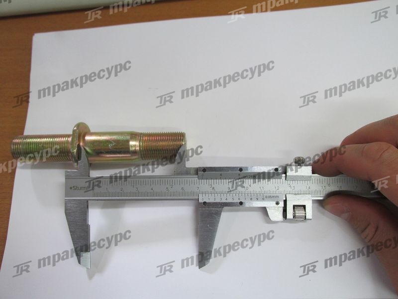 Шпилька колеса с гайкой CDM833-CDM855