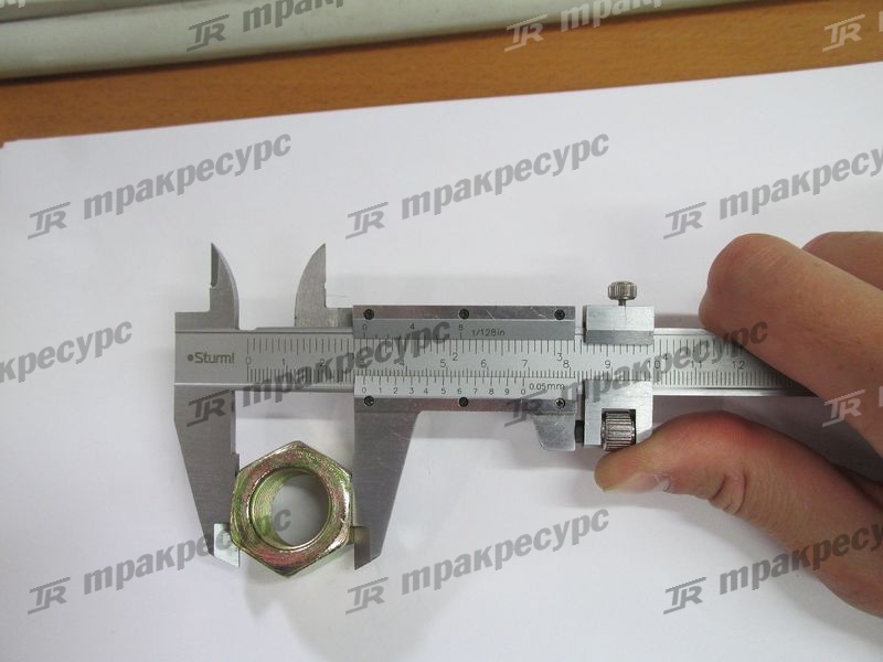 Шпилька колеса с гайкой CDM833-CDM855