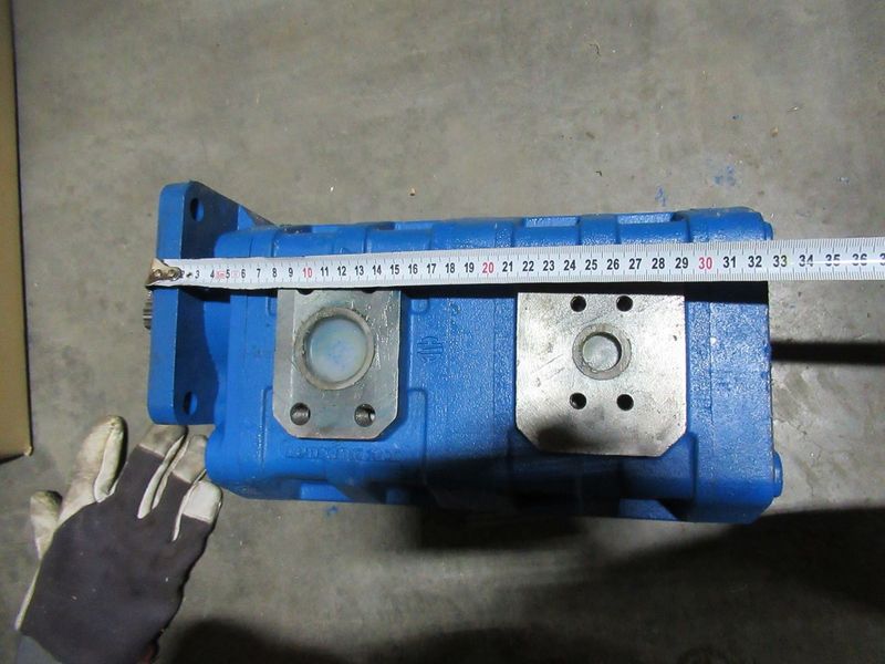 Насос системы гидравлики CDM833