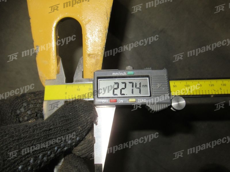 Палец верхний коромысла CDM833
