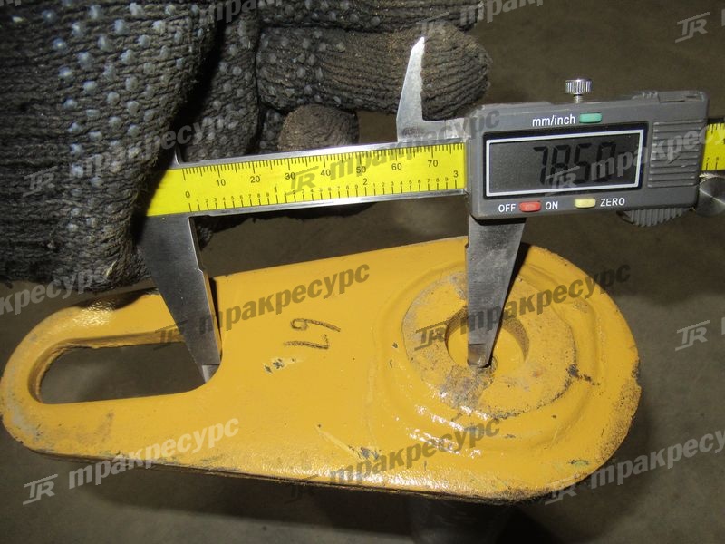 Палец верхний коромысла CDM833