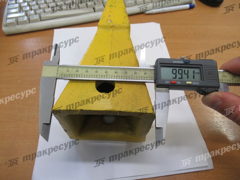 Зуб ковша CDM833
