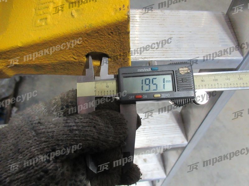 Зуб ковша в сборе с адаптером CDM833