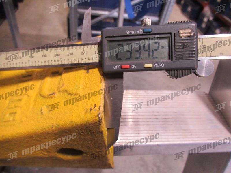 Зуб ковша в сборе с адаптером CDM833