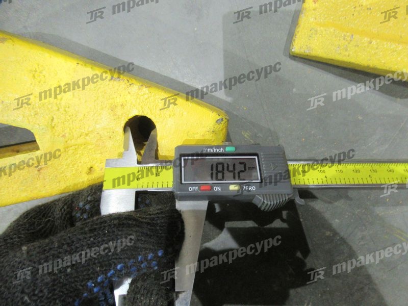 Зуб ковша в сборе с адаптером CDM833