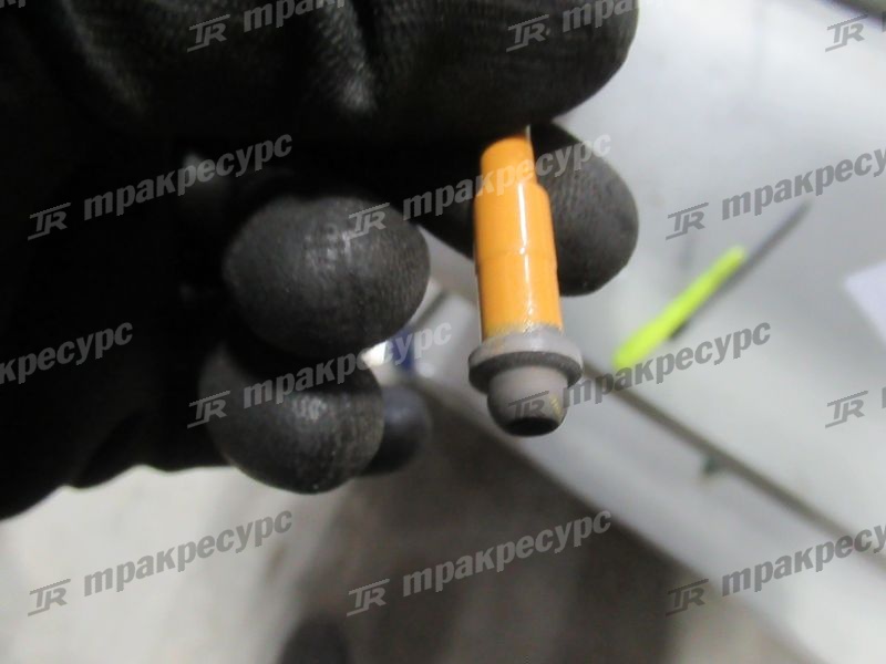 Трубка тормозная правая заднего моста CDM853-855