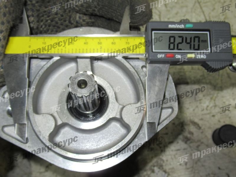 Насос гидравлический 67130-13330-71