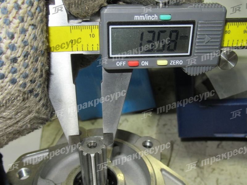 Насос гидравлический 67130-13330-71