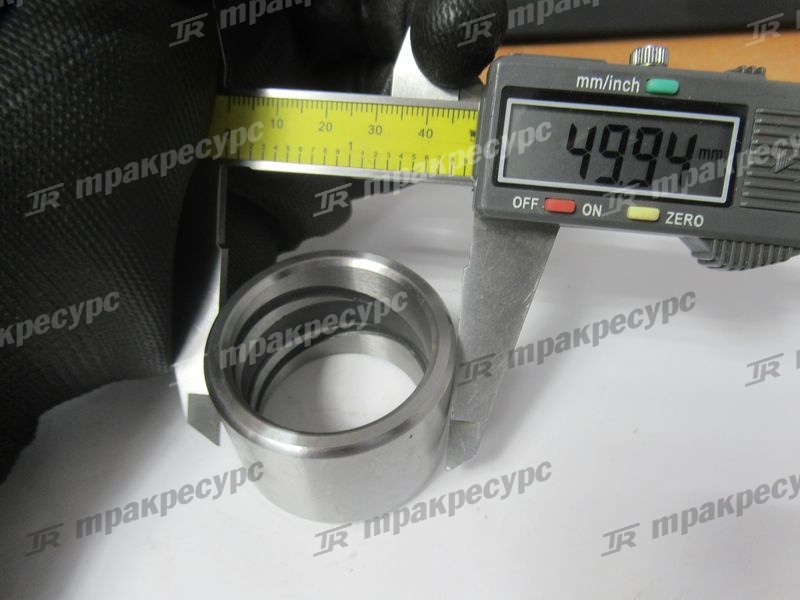 Втулка рулевого цилиндра CDM833