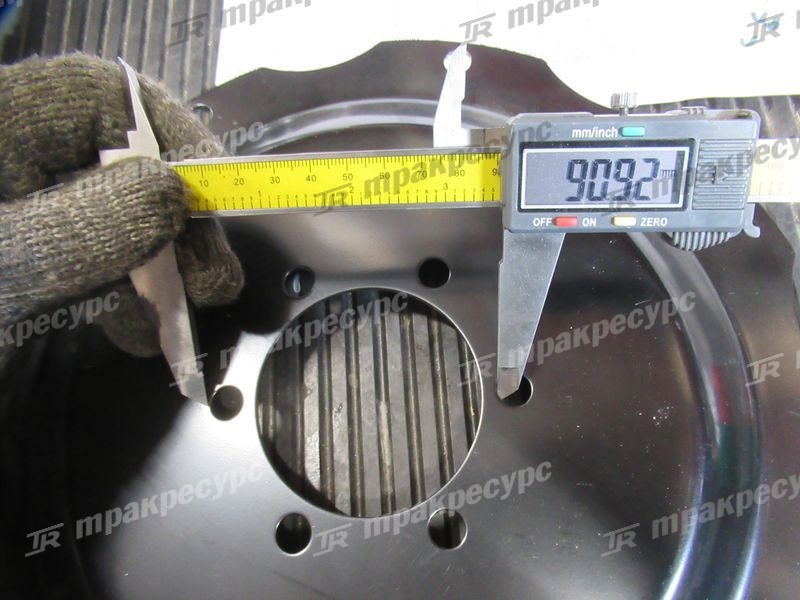 Диск ведущий гидротрансформатора 137B3-80211