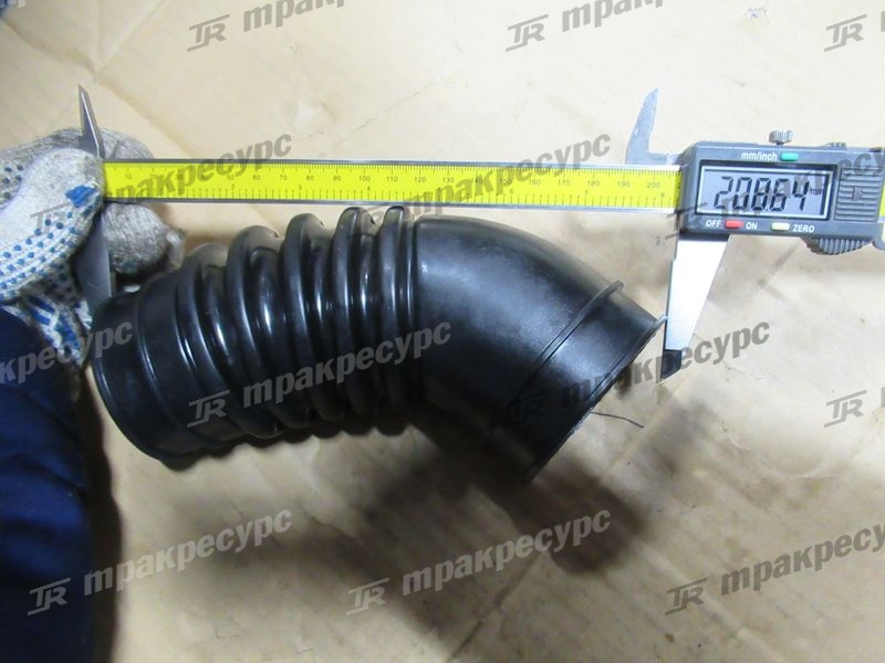 Патрубок корпуса воздушного фильтра 17811-26620-71