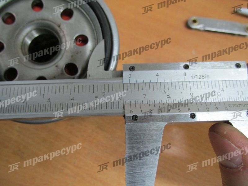 Фильтр масляный двигателя Perkins 404D-22