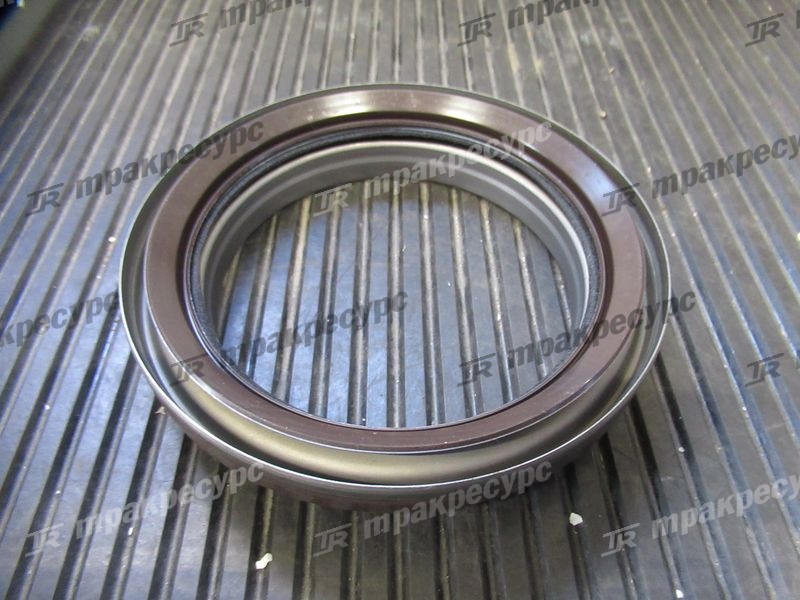 Сальник коленвала задний Z-8-97072-823-1