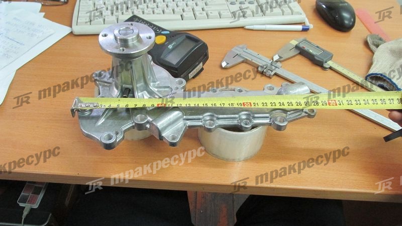 Насос водяной Kubota V2403