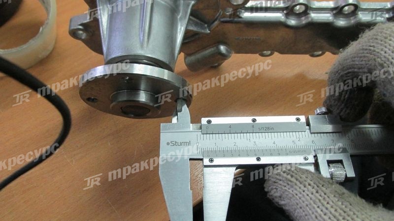 Насос водяной Kubota V2403