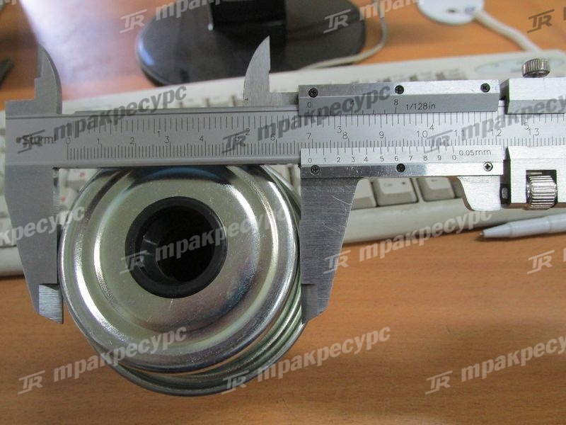 Фильтр топливный тонкой очистки двигателя John Deere 4045DF270