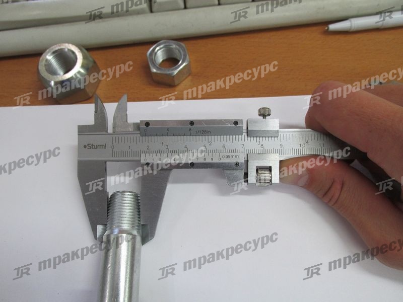 Шпилька ступицы 3EB-21-25170