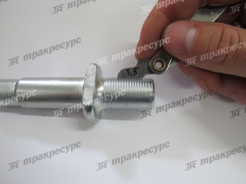 Шпилька ступицы 3EB-21-25170