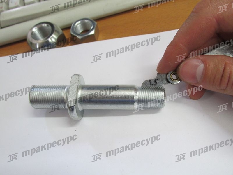 Шпилька ступицы 3EB-21-25170