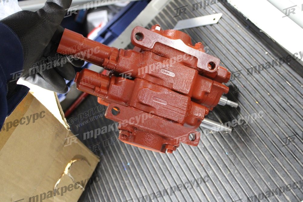 Гидрораспределитель в сборе 256G7-30201