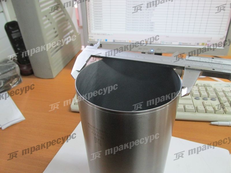 Гильза-поршневая группа ISUZU 6BG1 Z-1-87811-942-0