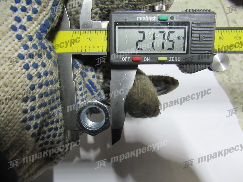 Гайка 23854-11051