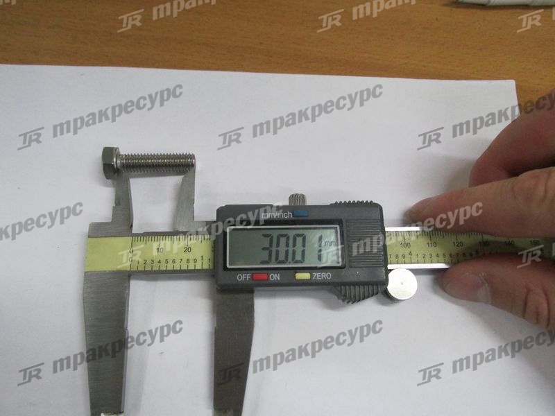 Болт 1001996