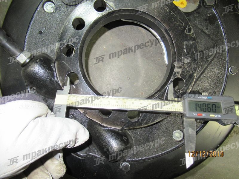 Сервотормоз левый в сборе A01C3-70121