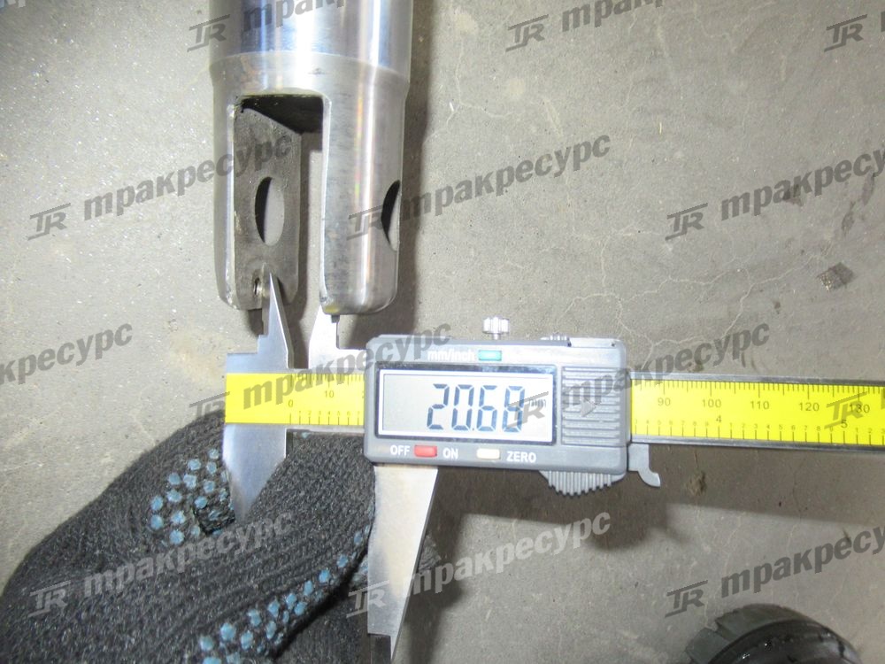 Цилиндр рулевой 3EB-64-51110