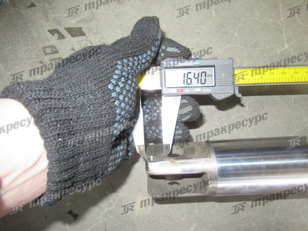 Цилиндр рулевой 3EB-64-51110