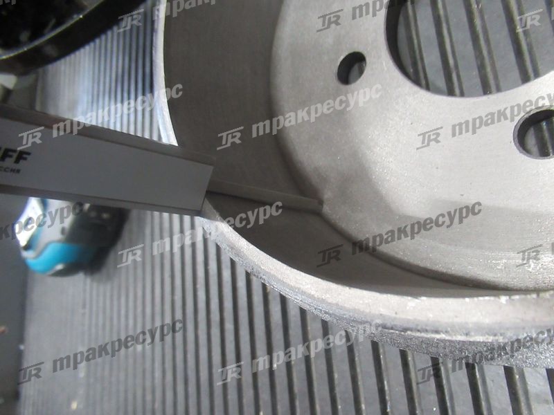 Колодка тормозная 15793-60202G