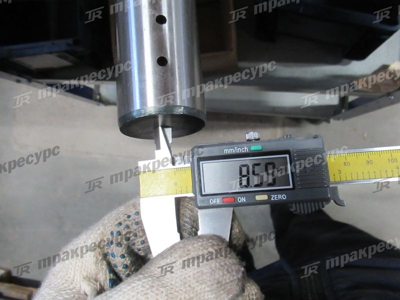 Ось кулака поворотного A43E4-30251