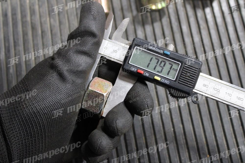 Шпилька ведущего моста HELI CPCD50/60/70