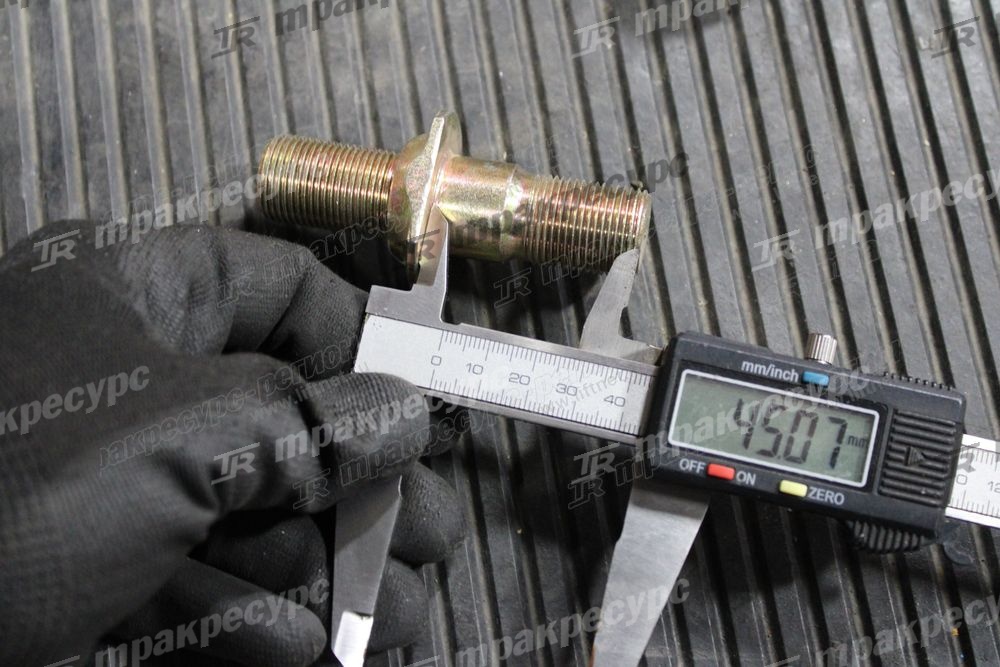 Шпилька ведущего моста HELI CPCD50/60/70