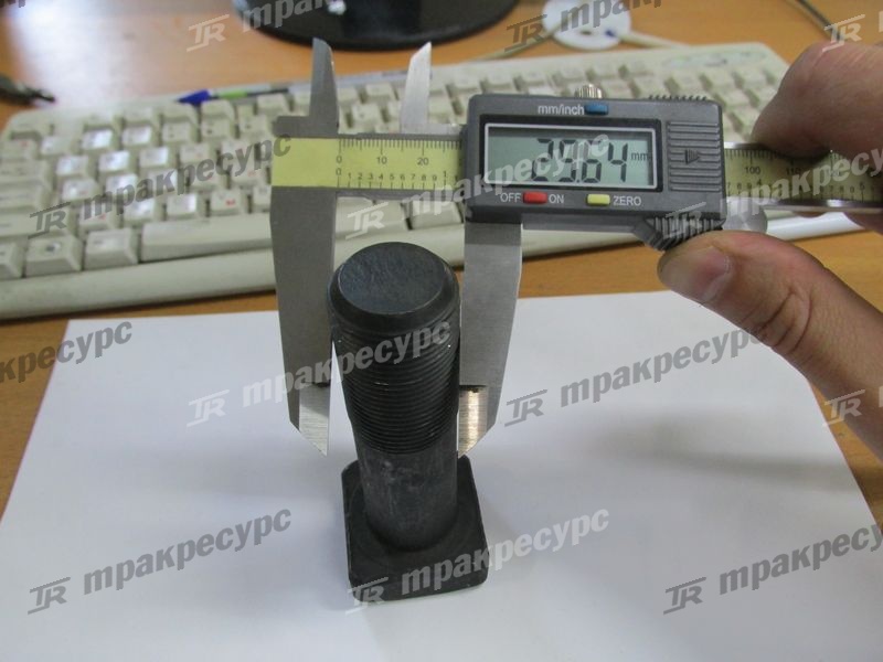 Болт крепления заднего моста XG955