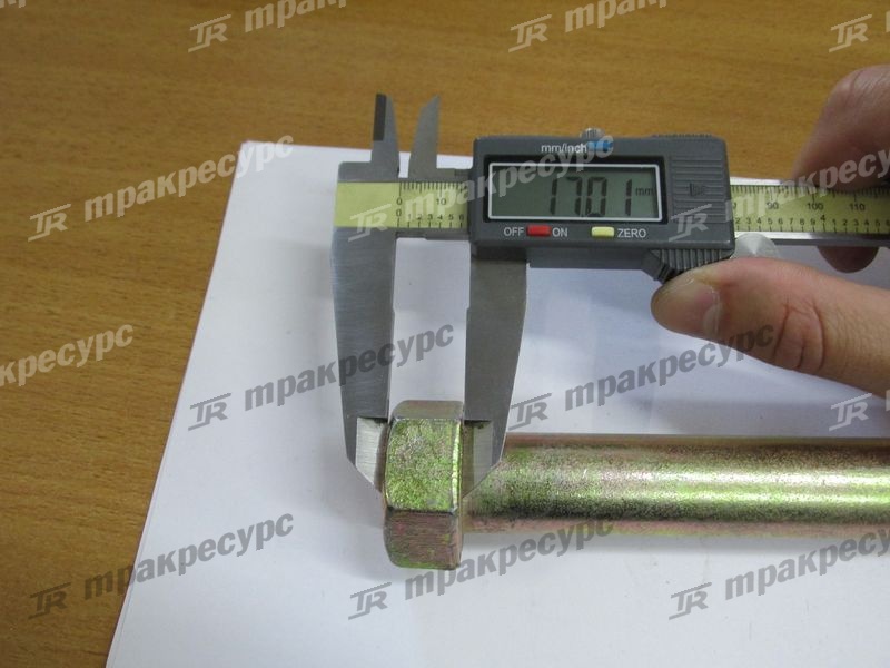 Болт крепления переднего моста XG955