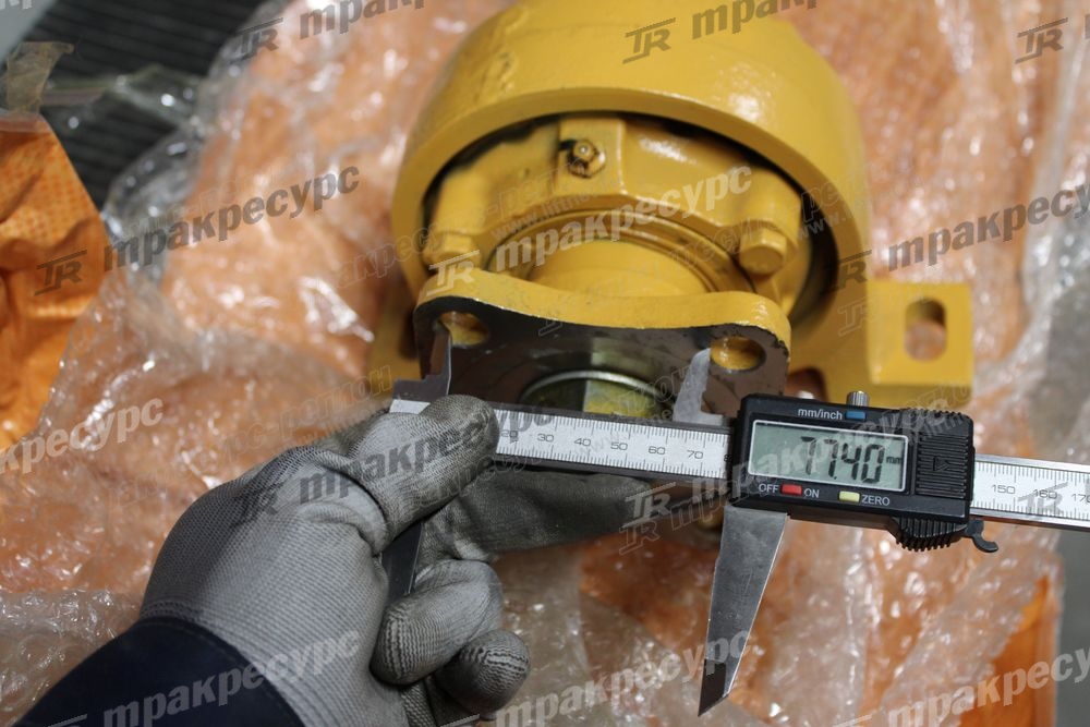 Вал карданный передний XG931