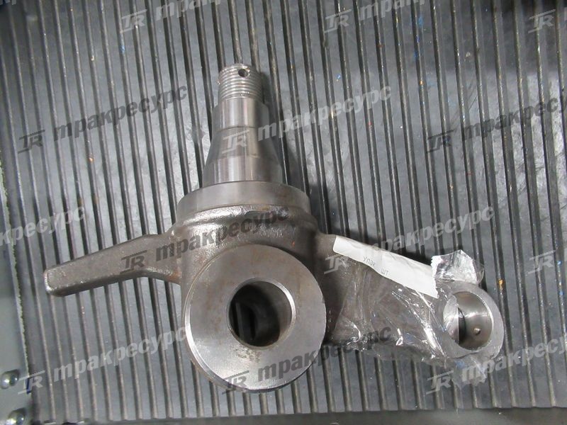Кулак правый CDW1A-02151