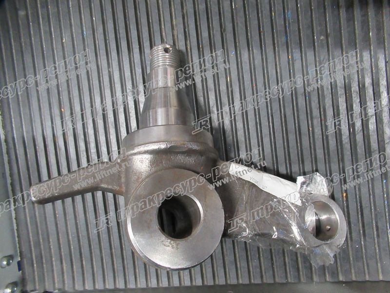Кулак правый CDW1A-02151