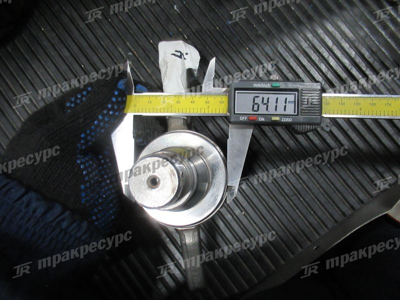 Кулак правый CDW1A-02151