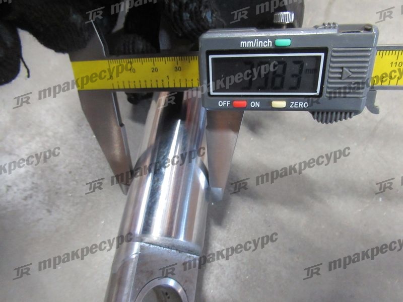 Цилиндр рулевой 57P42-40201
