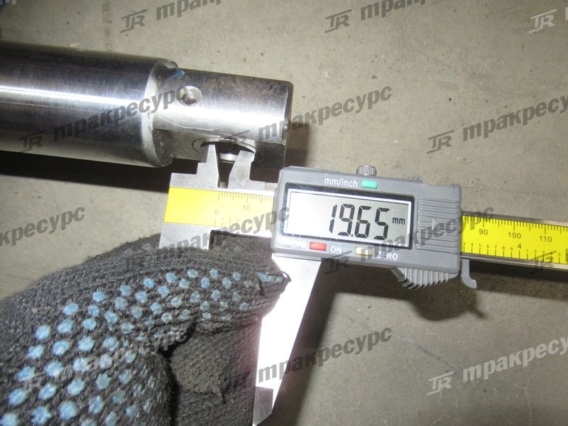 Цилиндр рулевой 57P42-40201