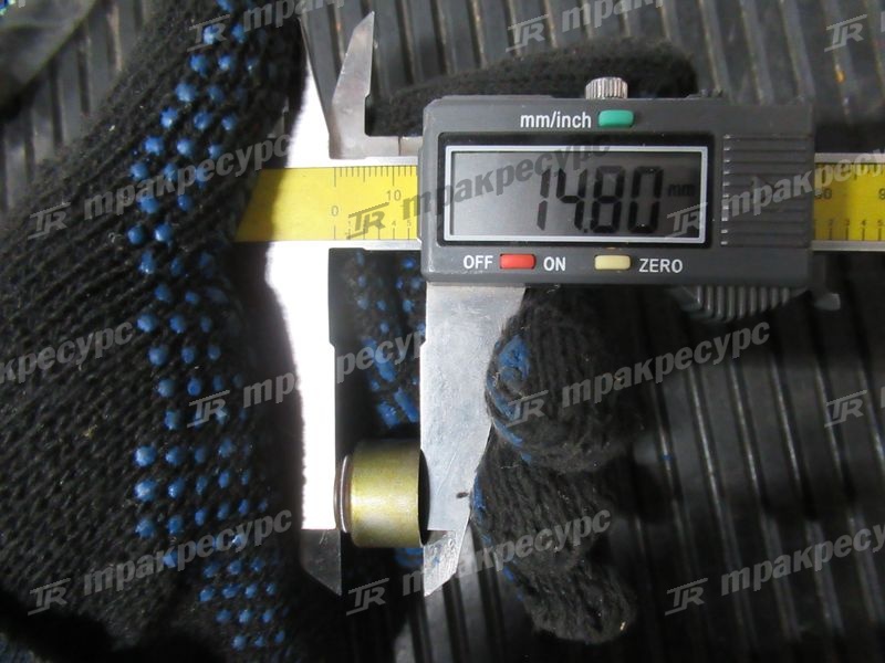 Колпачок маслоотражательный 4RMG-22