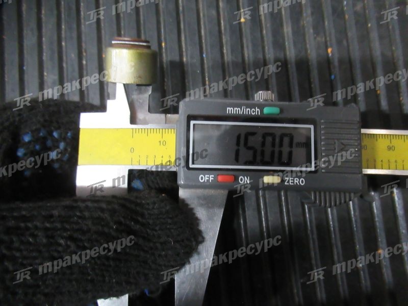 Колпачок маслоотражательный 4RMG-22