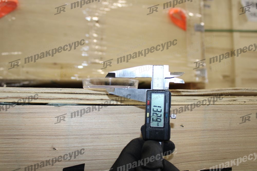 Стекло 54153-26600-71