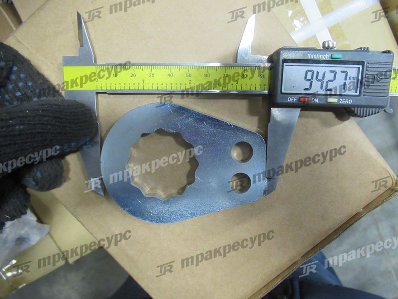 Кронштейн 65567-23320-71