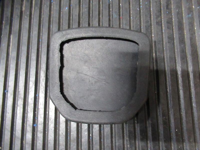 Накладка педали 3EB-36-31130